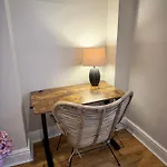 Apartment The Nook With Parking, Sleeps 2