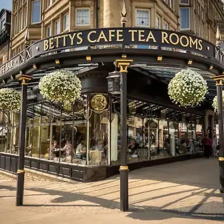 Daire The Nook With Parking