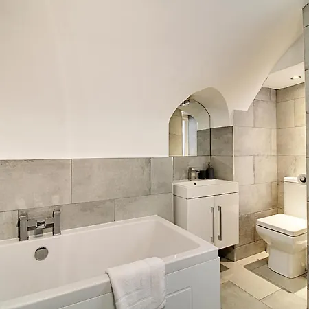 The Nook With Parking Daire