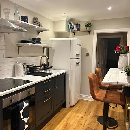 The Nook With Parking, Sleeps 2 Harrogate