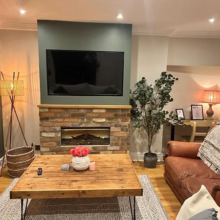 The Nook With Parking, Sleeps 2 Harrogate