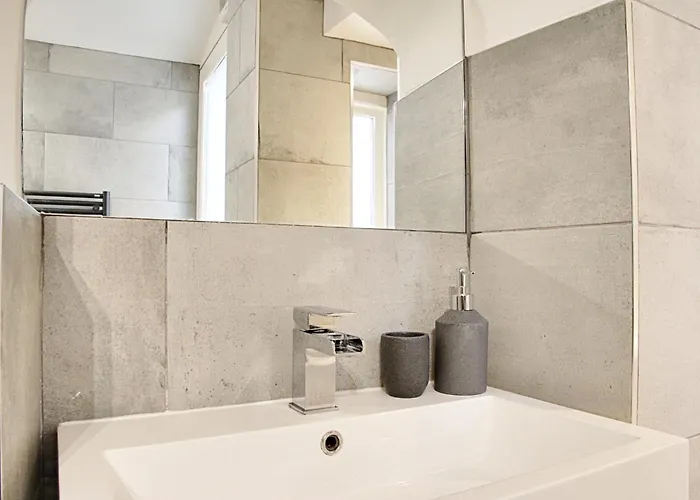 Apartamento The Nook With Parking, Sleeps 2