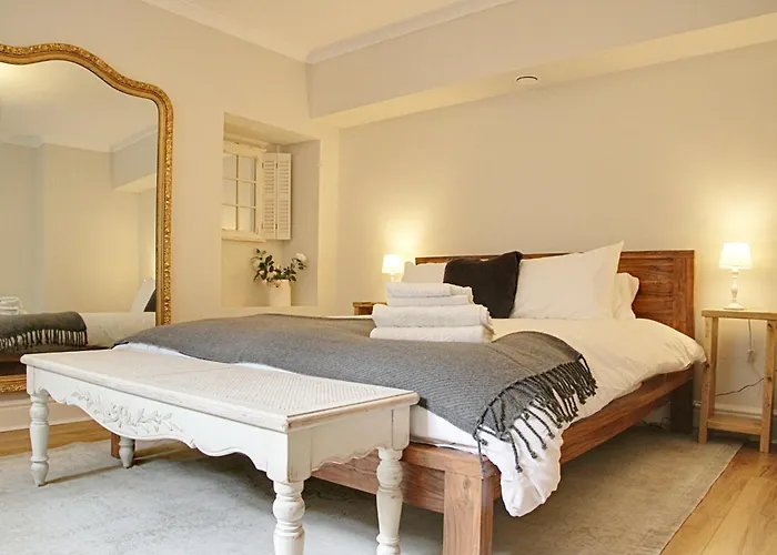 The Nook With Parking, Sleeps 2