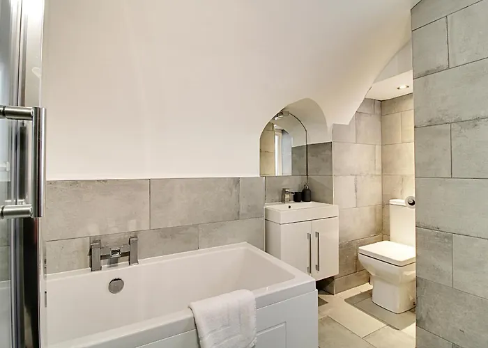 The Nook With Parking, Sleeps 2 Apartamento