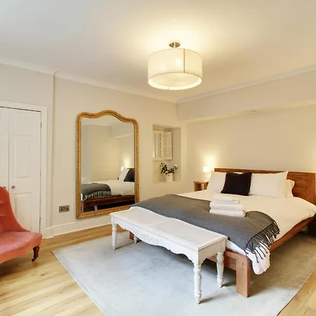 The Nook With Parking * Harrogate