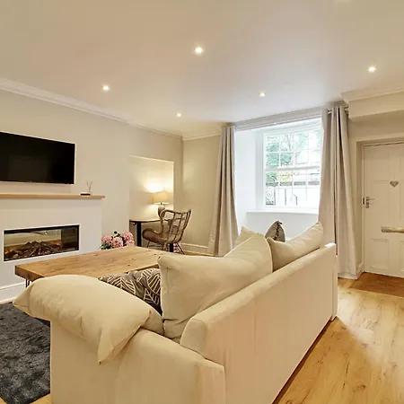 The Nook With Parking Harrogate